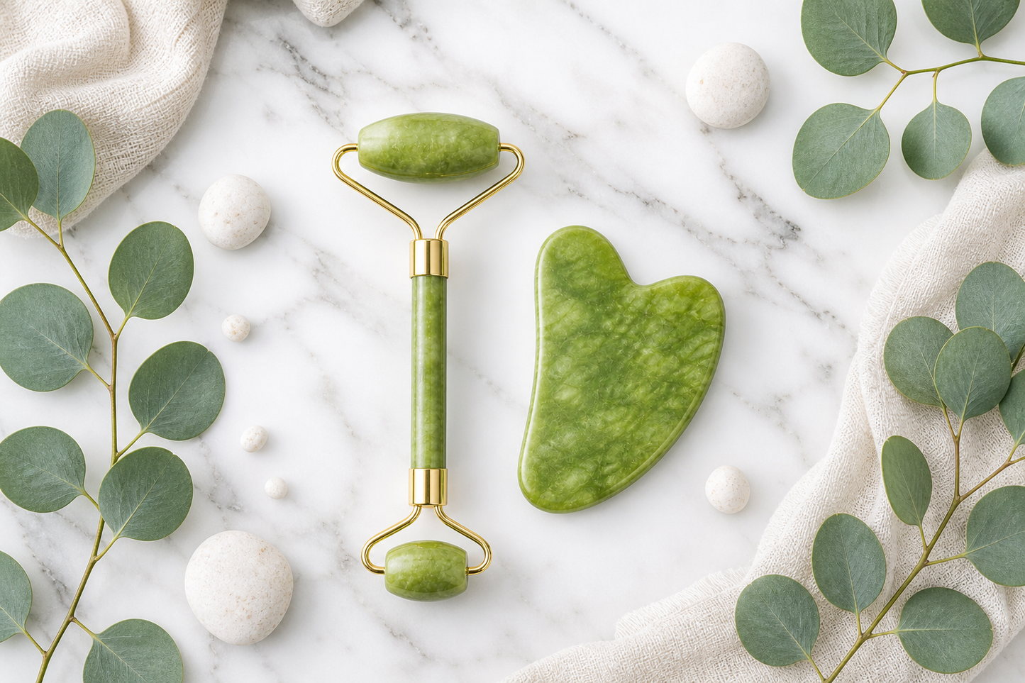 Gua Sha Sculptant en Jade Verte — Drainer, Déstresser & Raffermir en 10 min